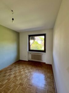 Büro mit Gartenblick