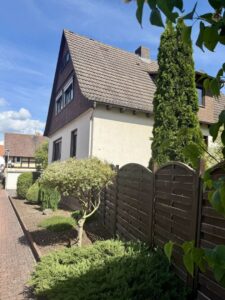 Hausfront seitlich