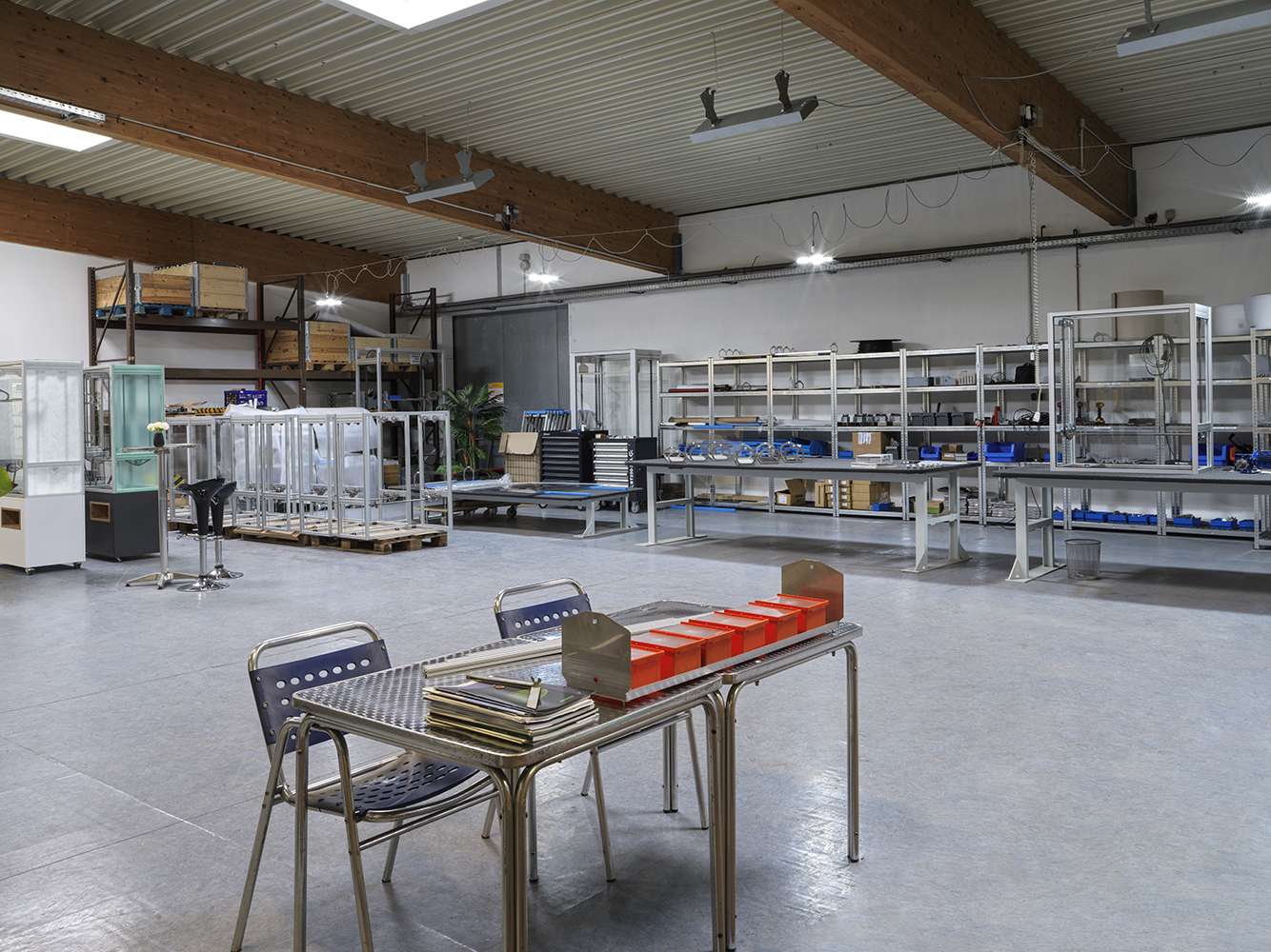 Fertigungshalle m. Schwingboden