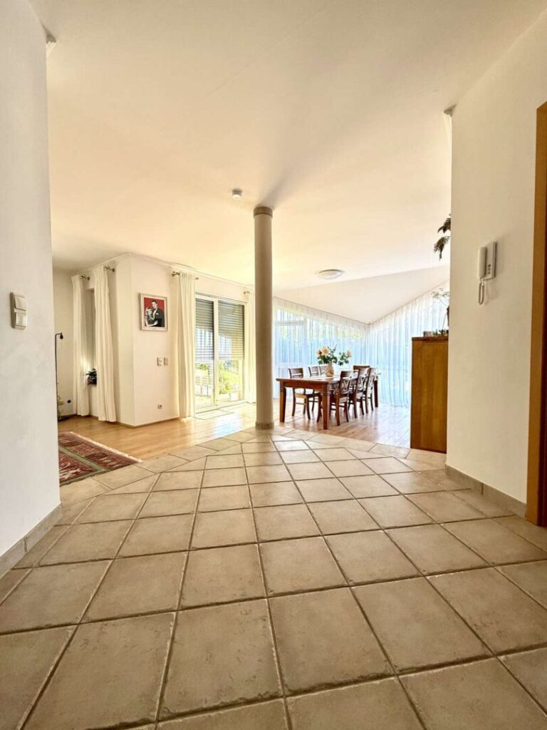 Übergang zu Wohnen und Essen