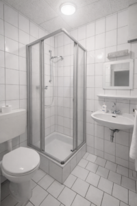 Toilette/Dusche separat