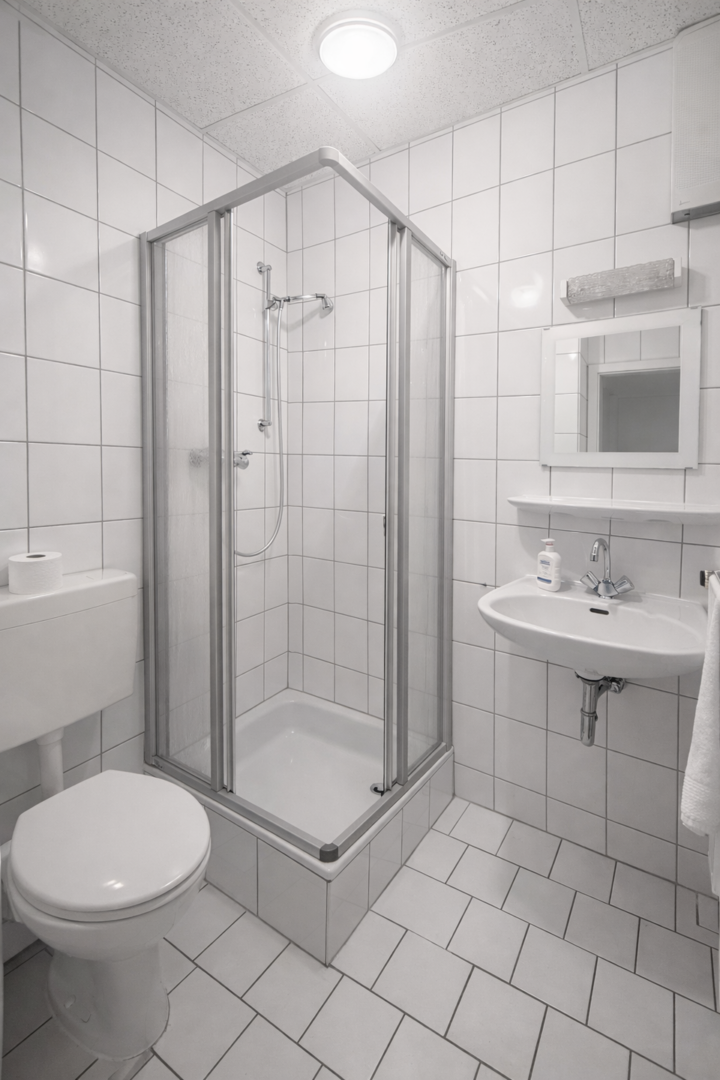 Toilette/Dusche separat