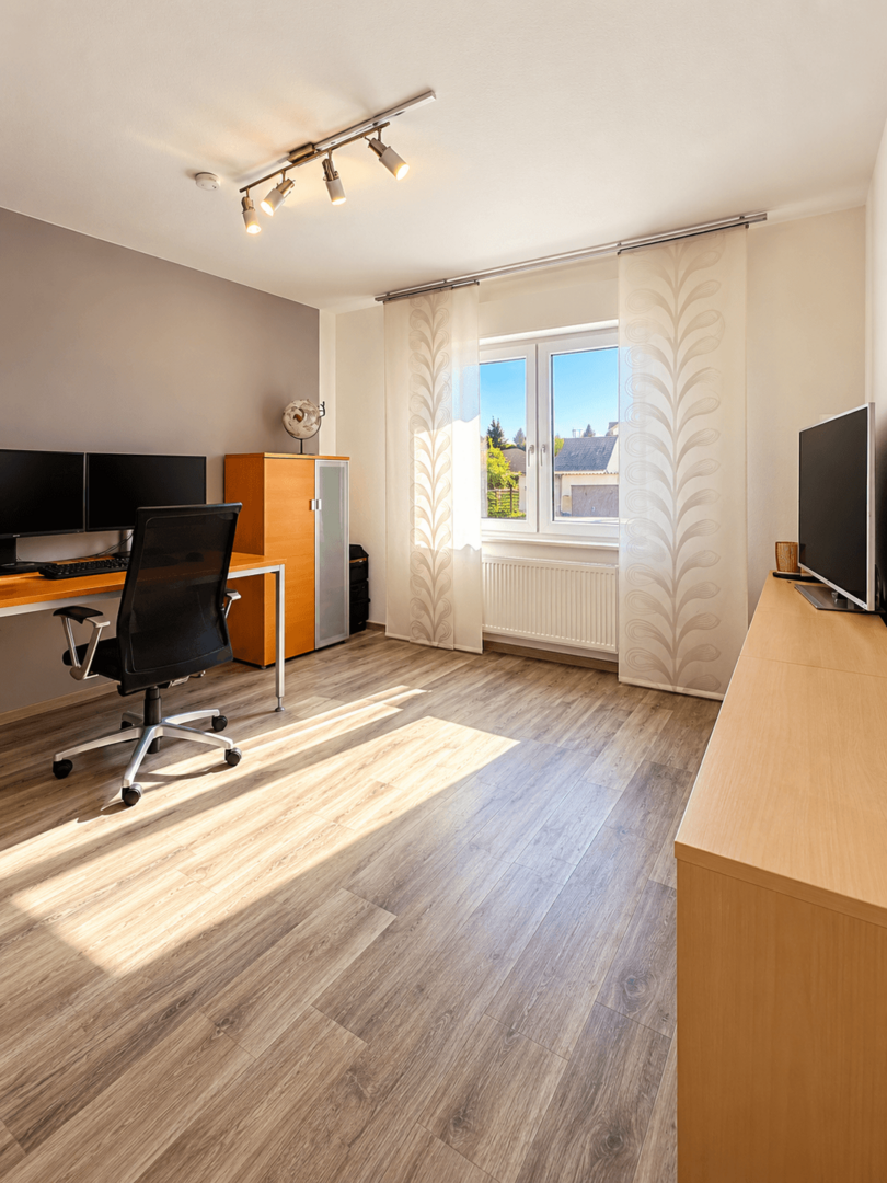 EG: Schlafzimmer 2