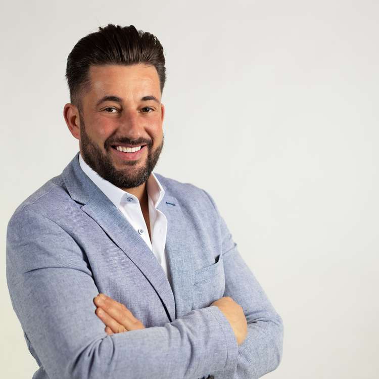 Herr Phillips, Benjamin 